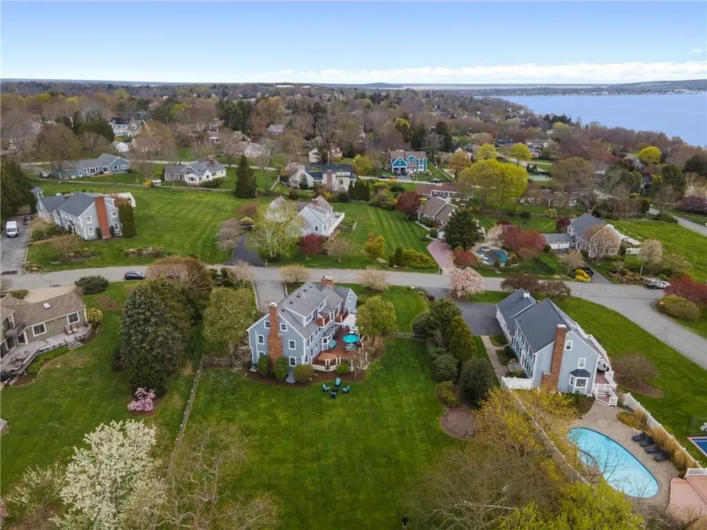 115 Gideon Lawton Lane Portsmouth RI 02871