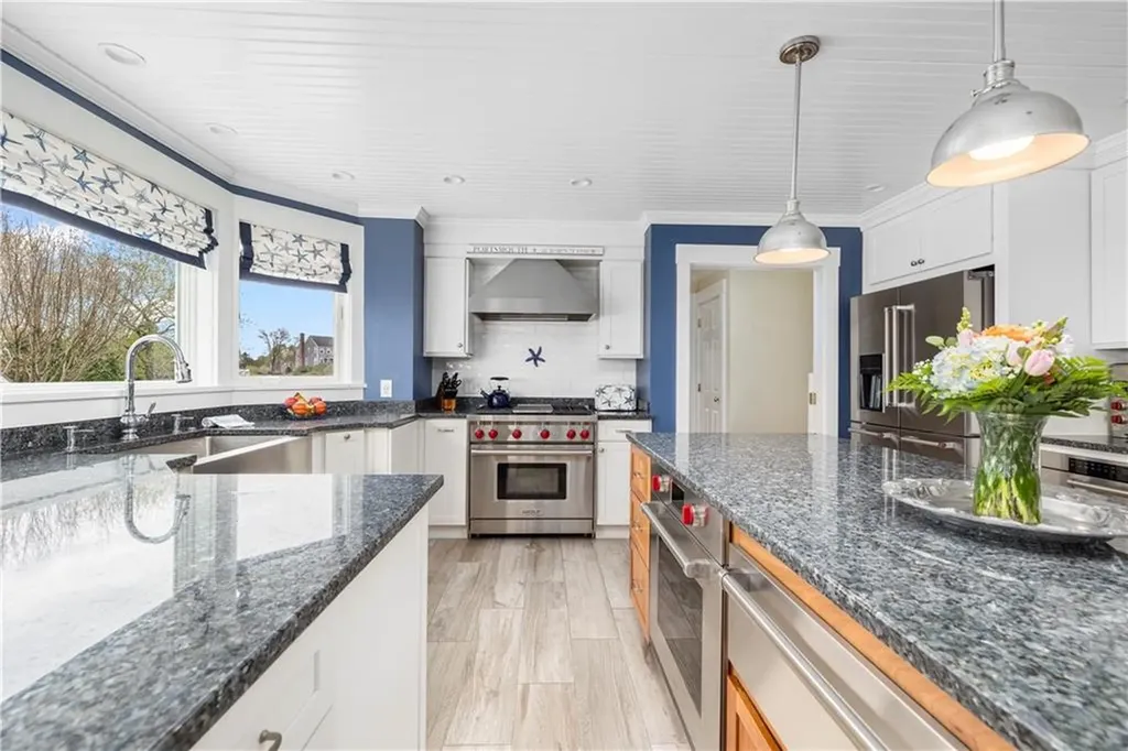 115 Gideon Lawton Lane Portsmouth RI 02871