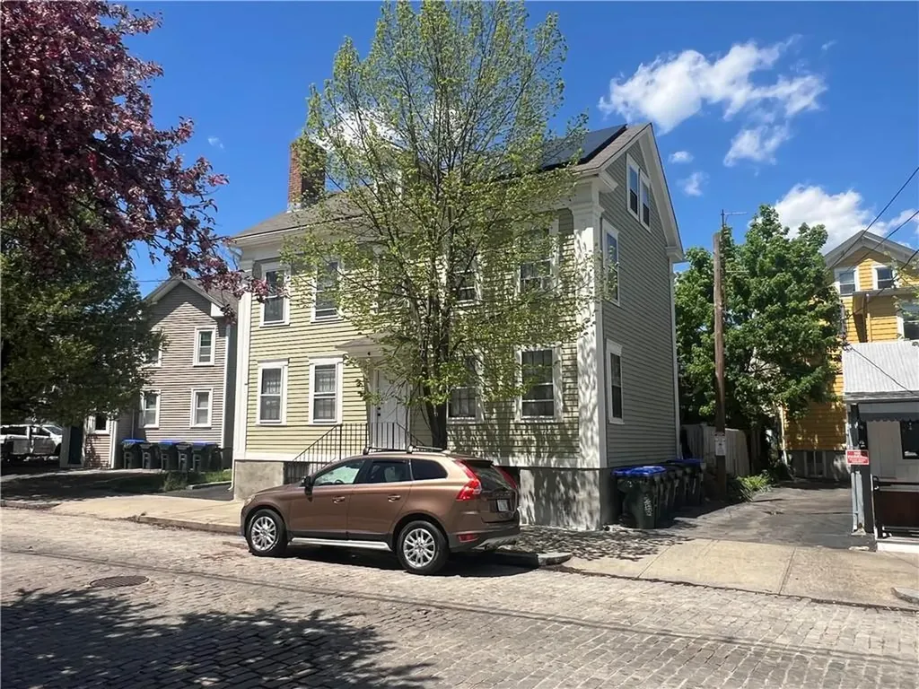 475 West Fountain Street Providence RI 02903