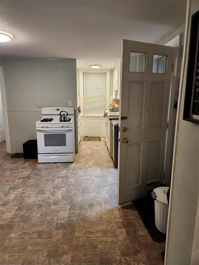 475 West Fountain Street Providence RI 02903