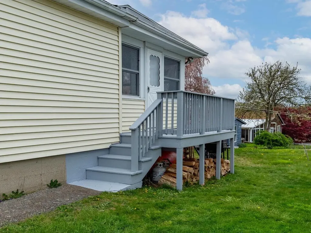 2 Thompson Avenue Westerly RI 02891