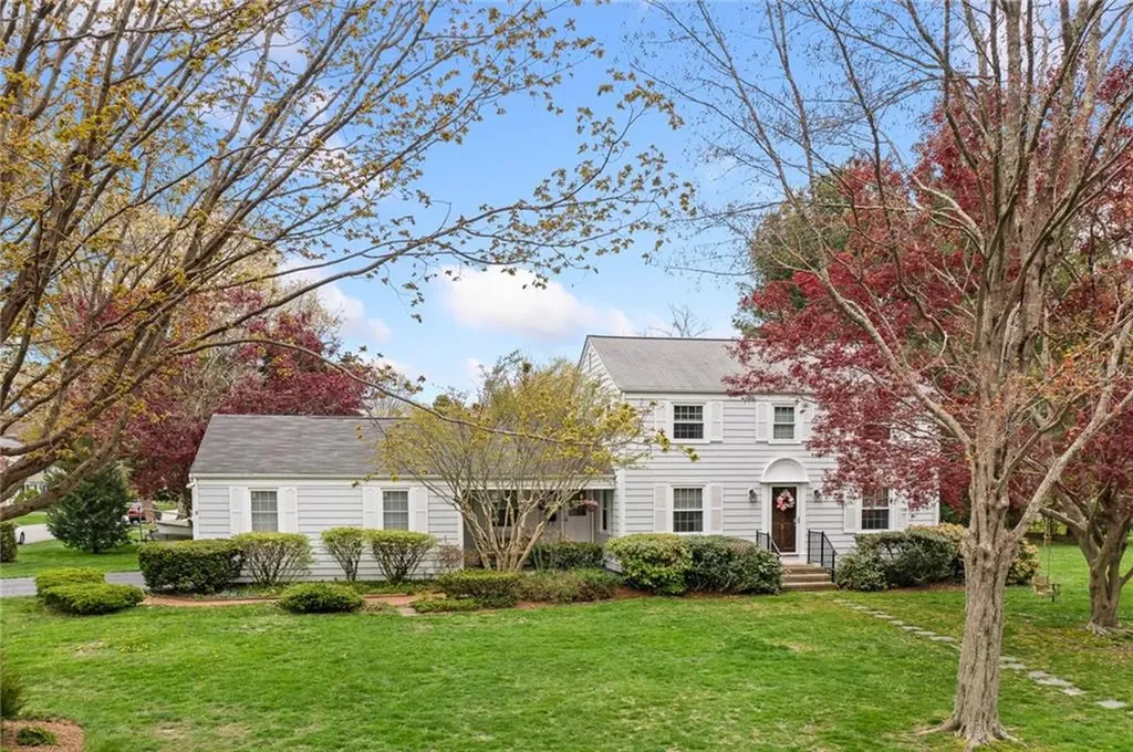 5 Ferncliff Road Barrington RI 02806