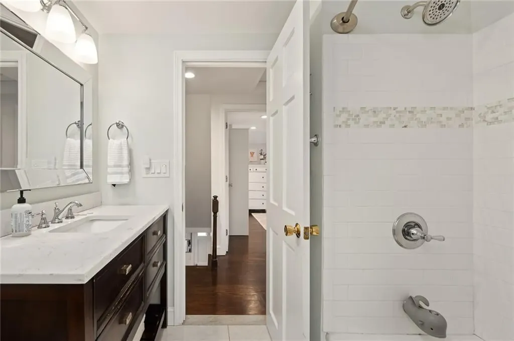 5 Ferncliff Road Barrington RI 02806
