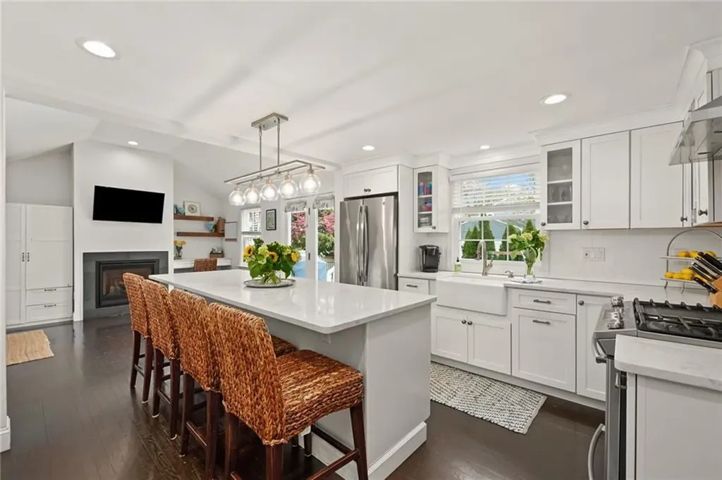 5 Ferncliff Road Barrington RI 02806