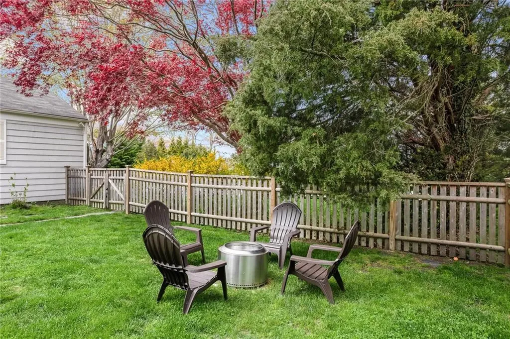 5 Ferncliff Road Barrington RI 02806