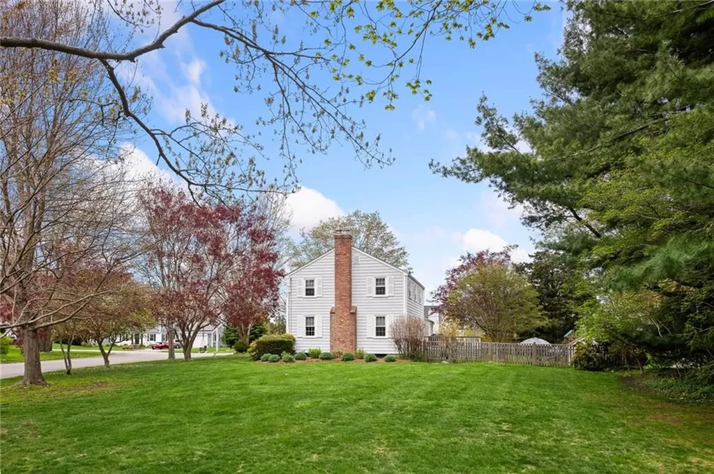 5 Ferncliff Road Barrington RI 02806