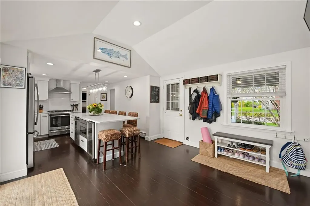 5 Ferncliff Road Barrington RI 02806