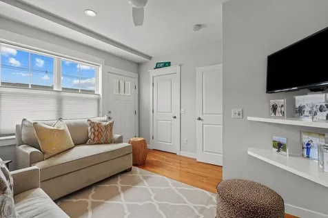 38 Greene Street East Greenwich RI 02818