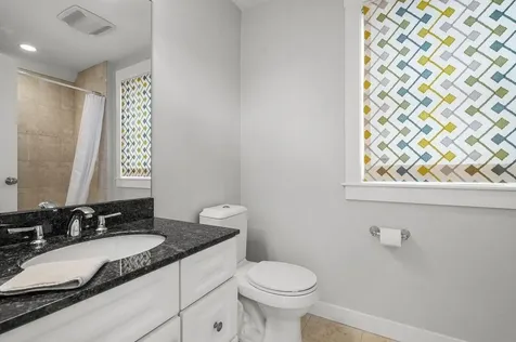 38 Greene Street East Greenwich RI 02818