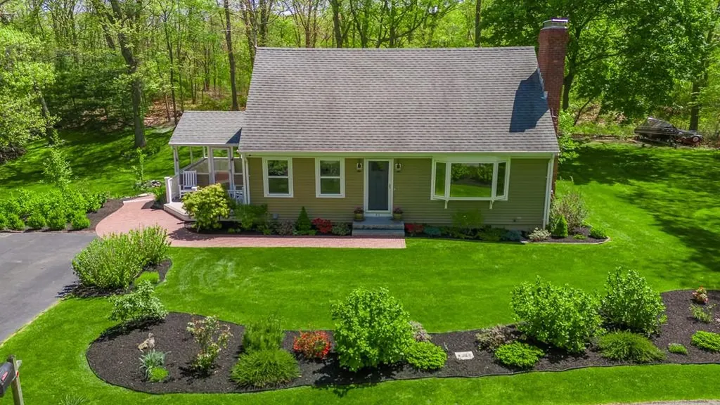 51 Clinton Drive North Kingstown RI 02852