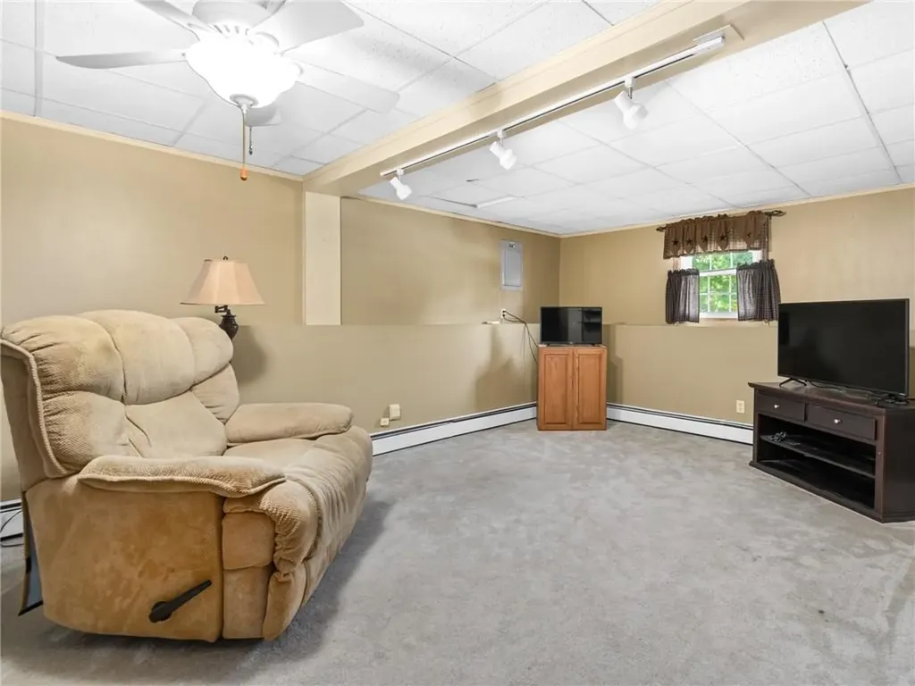 6 Glenna Drive Smithfield RI 02917