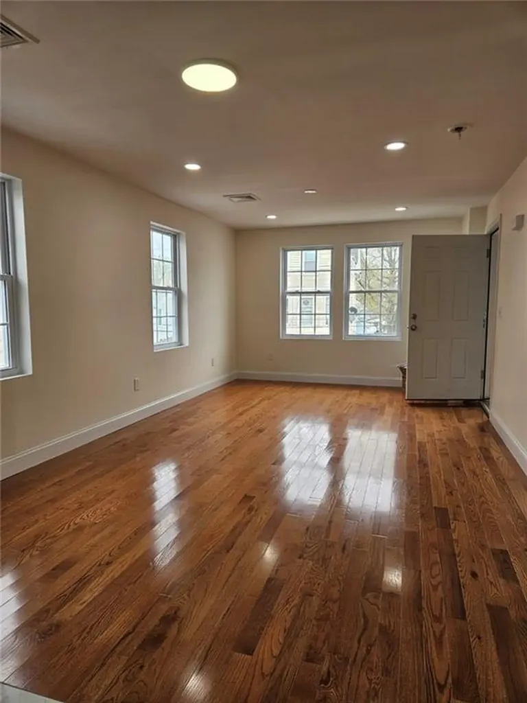 22 Longmont Street Providence RI 02908