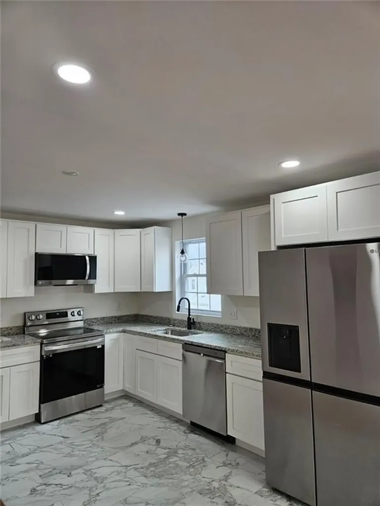22 Longmont Street Providence RI 02908