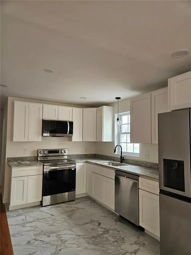22 Longmont Street Providence RI 02908