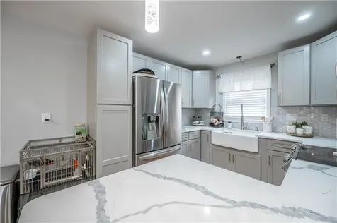 89 Dixon Street Providence RI 02907