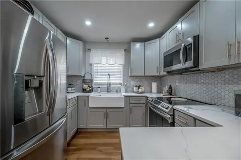 89 Dixon Street Providence RI 02907