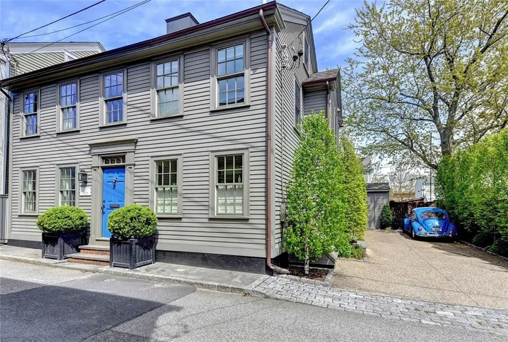 18 Dove Street Providence RI 02906