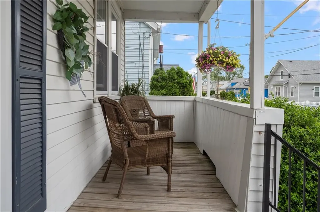 44 Benedict Street Pawtucket RI 02861