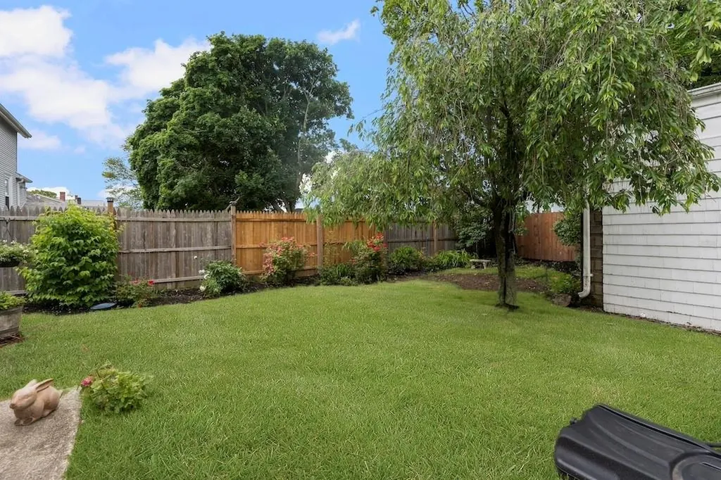 44 Benedict Street Pawtucket RI 02861