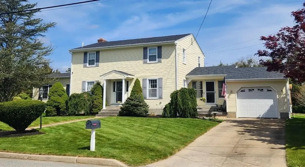 15 Ann Court Cranston RI 02921