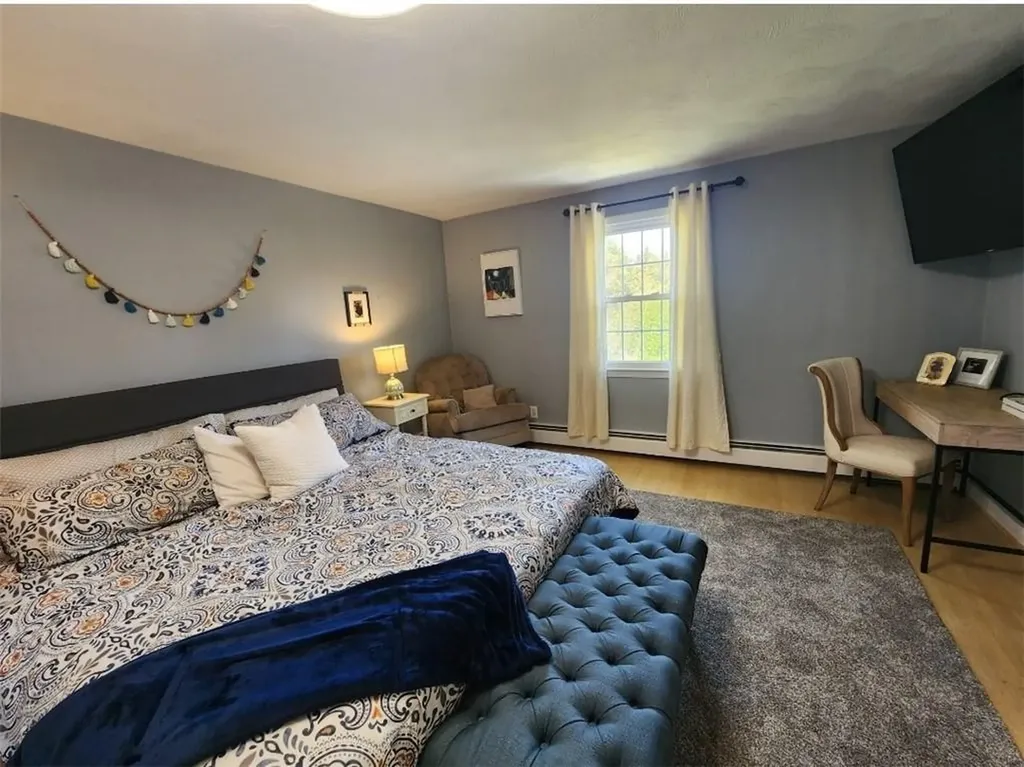 15 Ann Court Cranston RI 02921