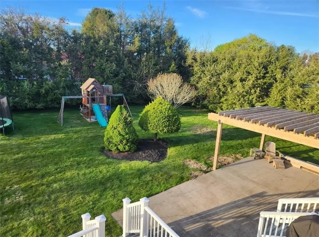 15 Ann Court Cranston RI 02921