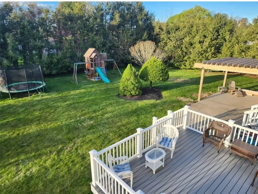 15 Ann Court Cranston RI 02921