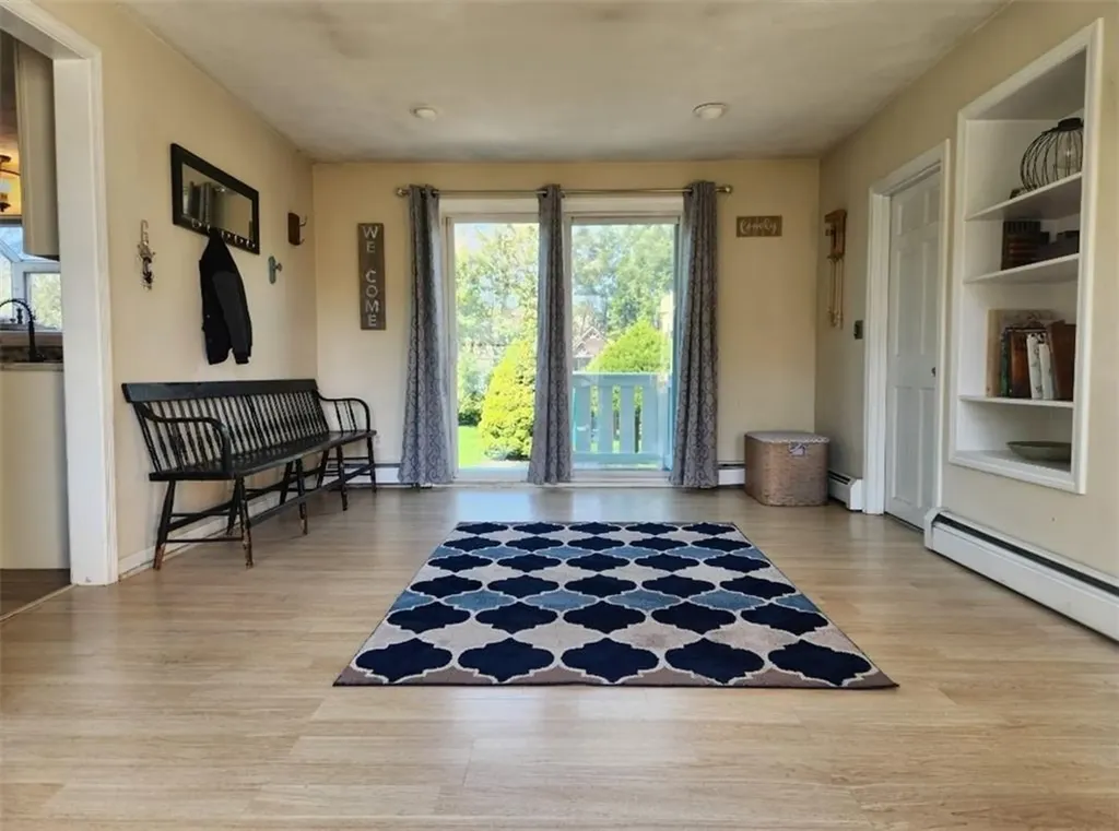 15 Ann Court Cranston RI 02921