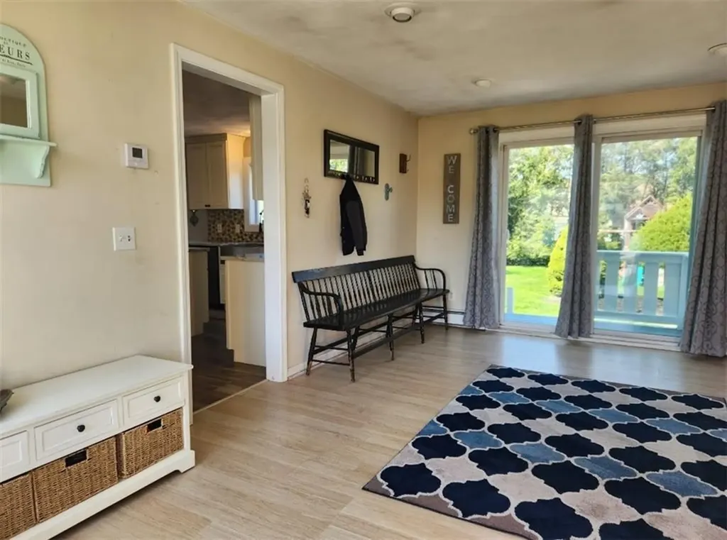 15 Ann Court Cranston RI 02921