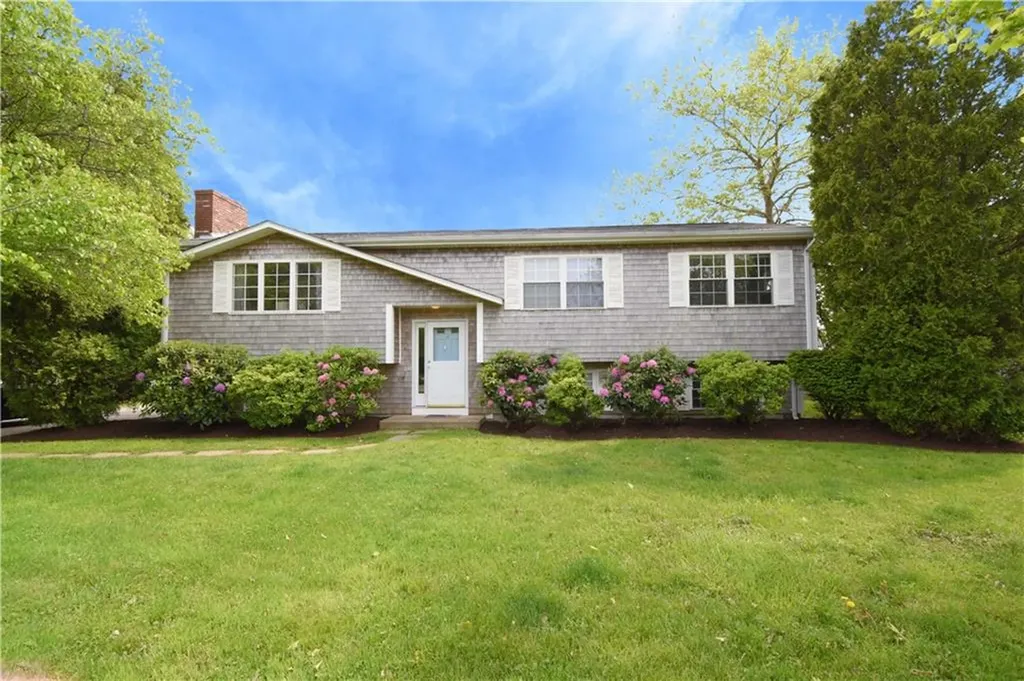 34 Kingston Lane Narragansett RI 02882