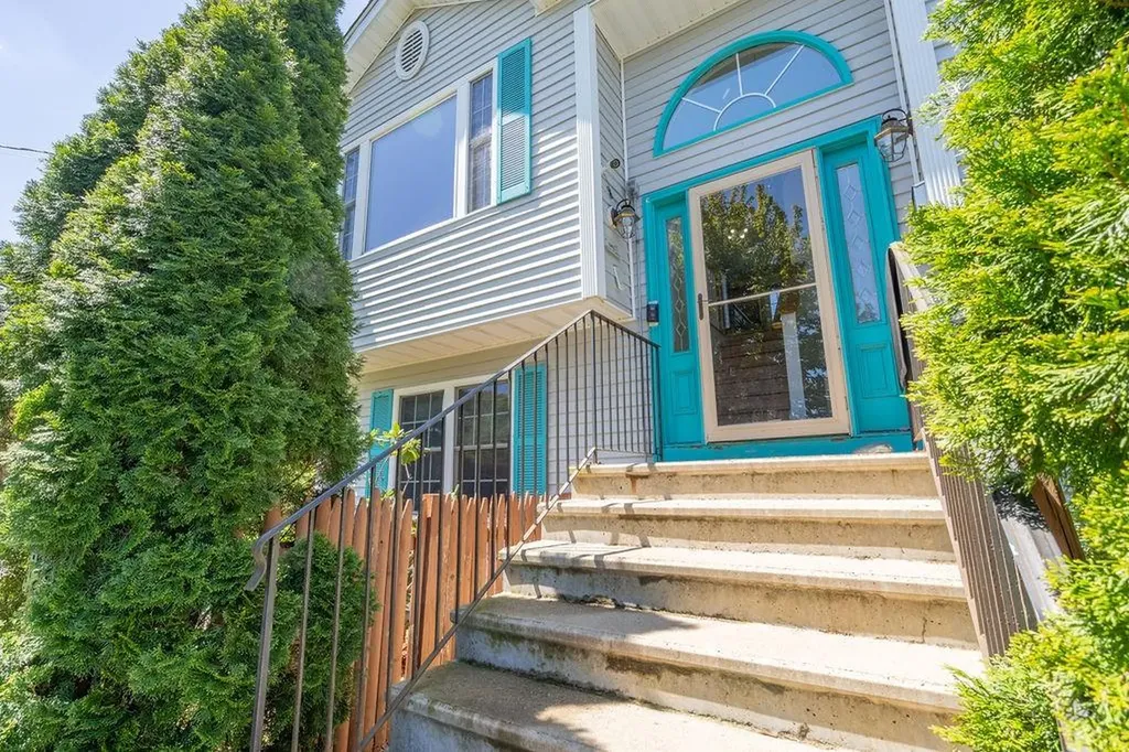 231 Rockwood Avenue Cranston RI 02920