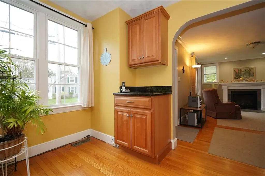 65 Felsmere Avenue Pawtucket RI 02861