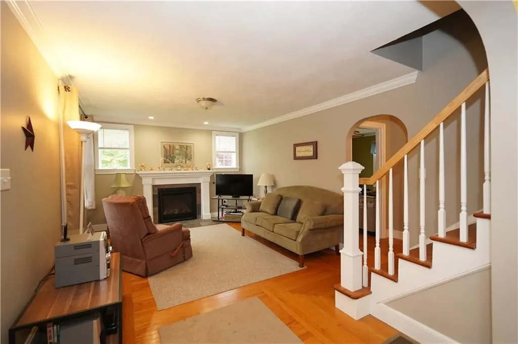 65 Felsmere Avenue Pawtucket RI 02861
