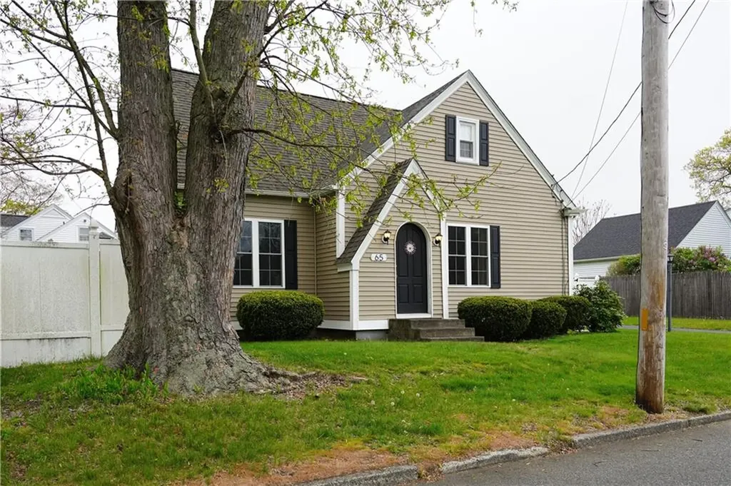 65 Felsmere Avenue Pawtucket RI 02861