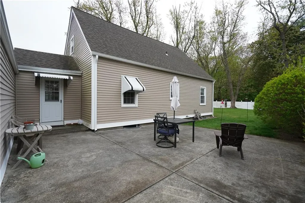 65 Felsmere Avenue Pawtucket RI 02861