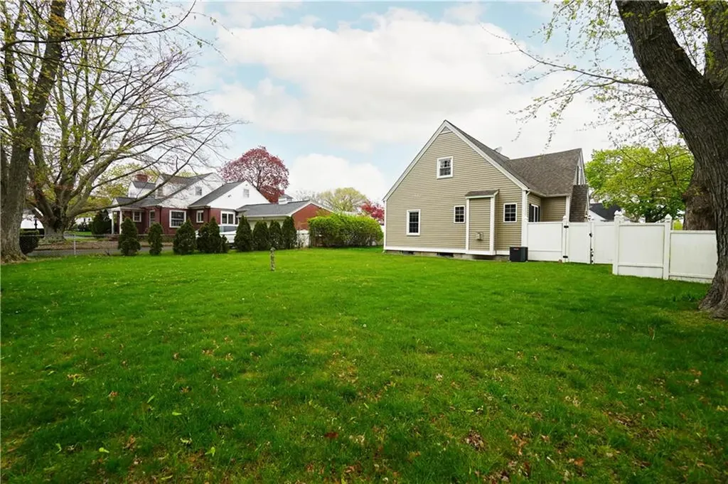 65 Felsmere Avenue Pawtucket RI 02861