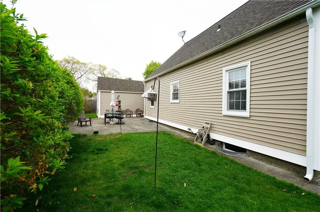 65 Felsmere Avenue Pawtucket RI 02861