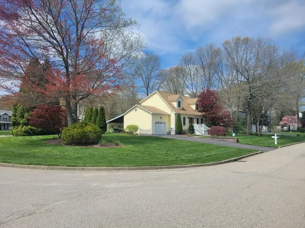 28 Whispering Pines Drive Cranston RI 02921