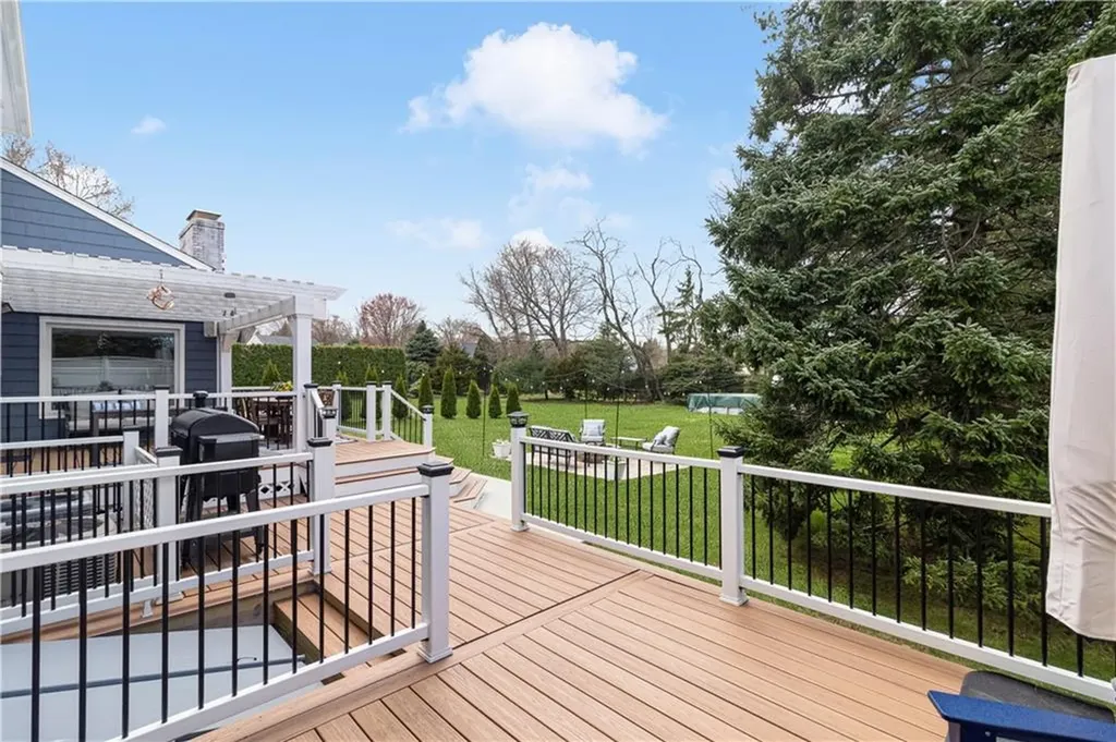 85 Mollie Drive Cranston RI 02921