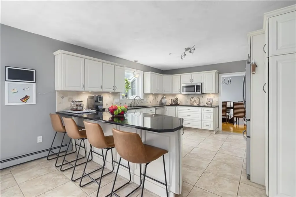 85 Mollie Drive Cranston RI 02921
