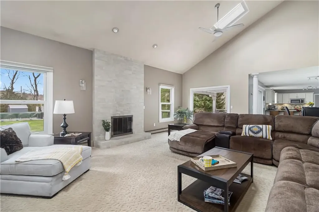 85 Mollie Drive Cranston RI 02921
