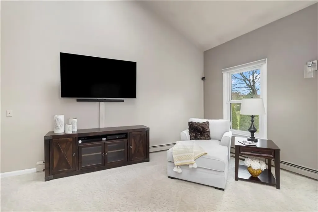 85 Mollie Drive Cranston RI 02921
