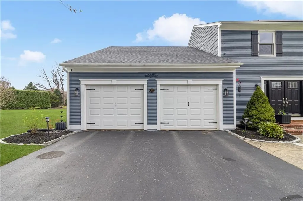 85 Mollie Drive Cranston RI 02921