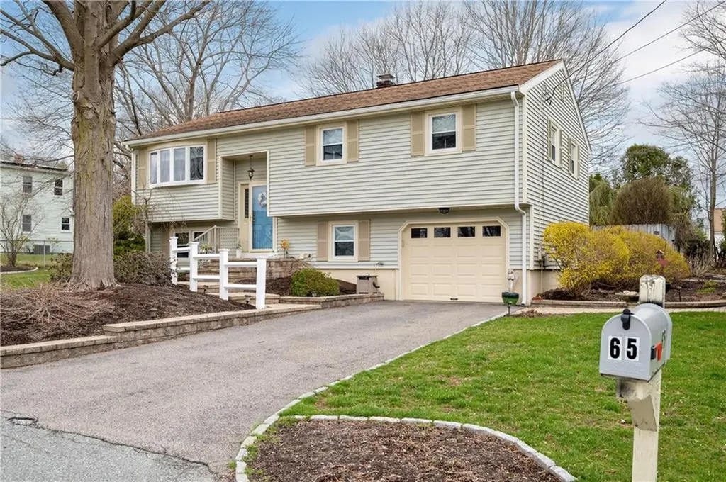 65 Rose Lane Cumberland RI 02864