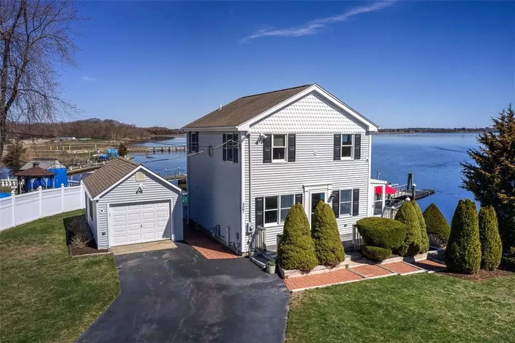 507 County Road Barrington RI 02806