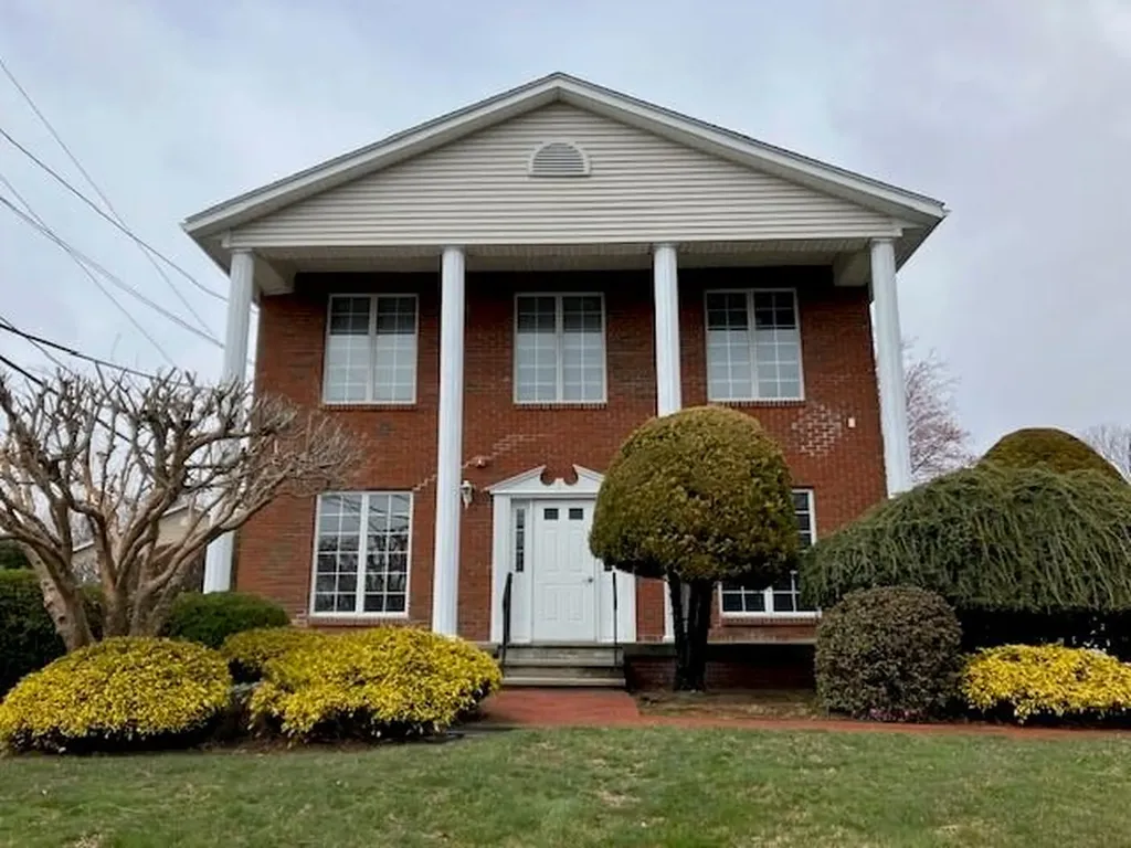 33 College Hill Road Warwick RI 02886