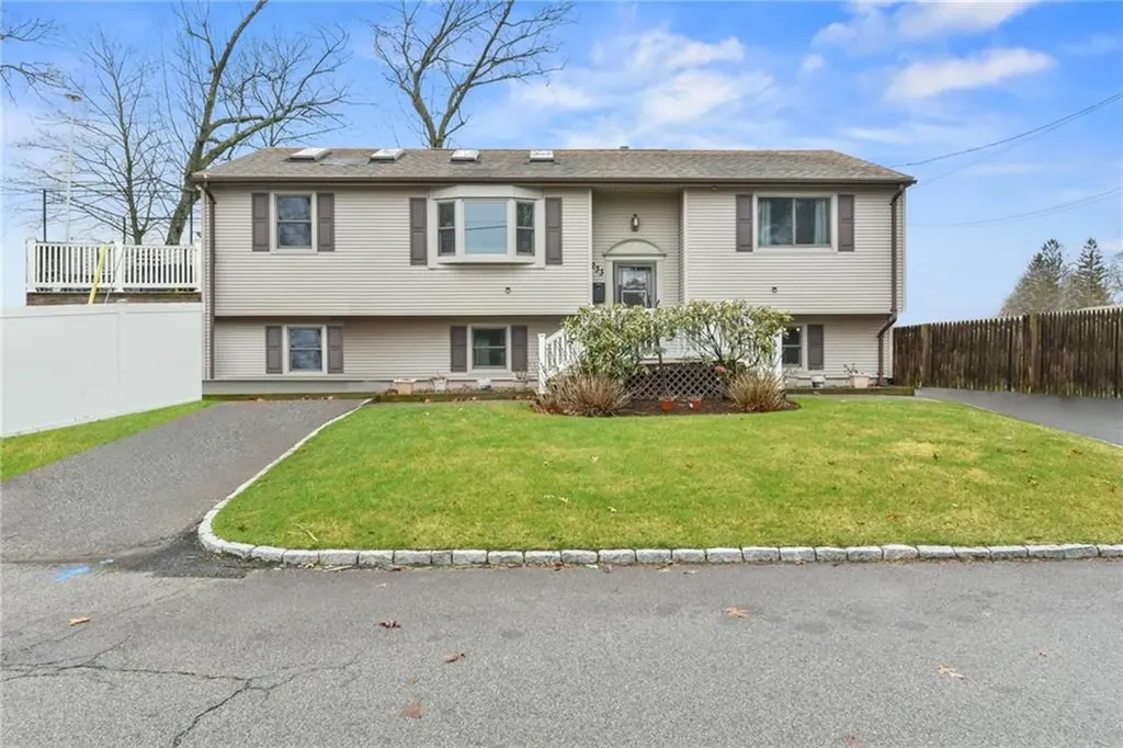 233 Monroe Street Warwick RI 02888