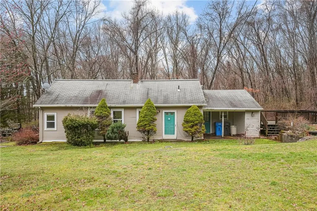 135 Lippitt Avenue Cranston RI 02921