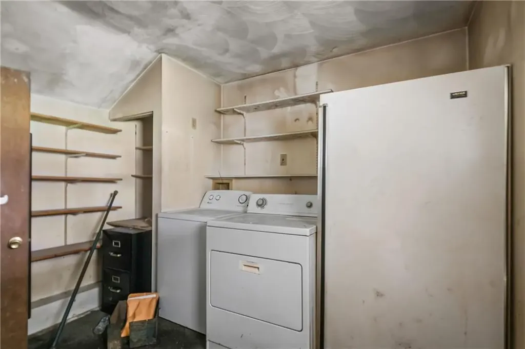 135 Lippitt Avenue Cranston RI 02921