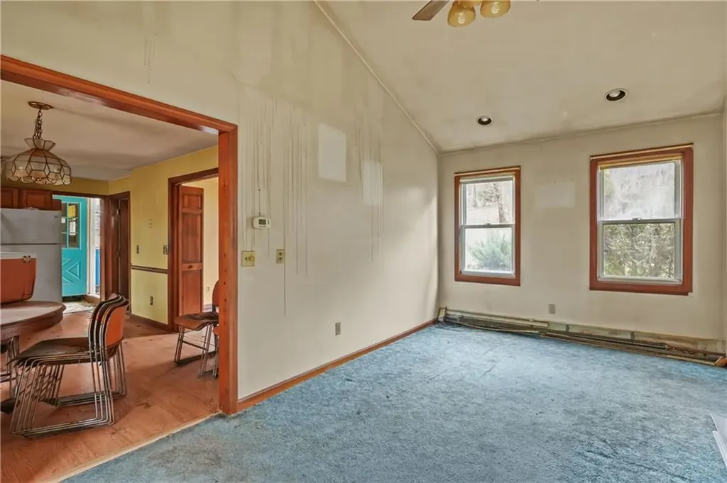 135 Lippitt Avenue Cranston RI 02921